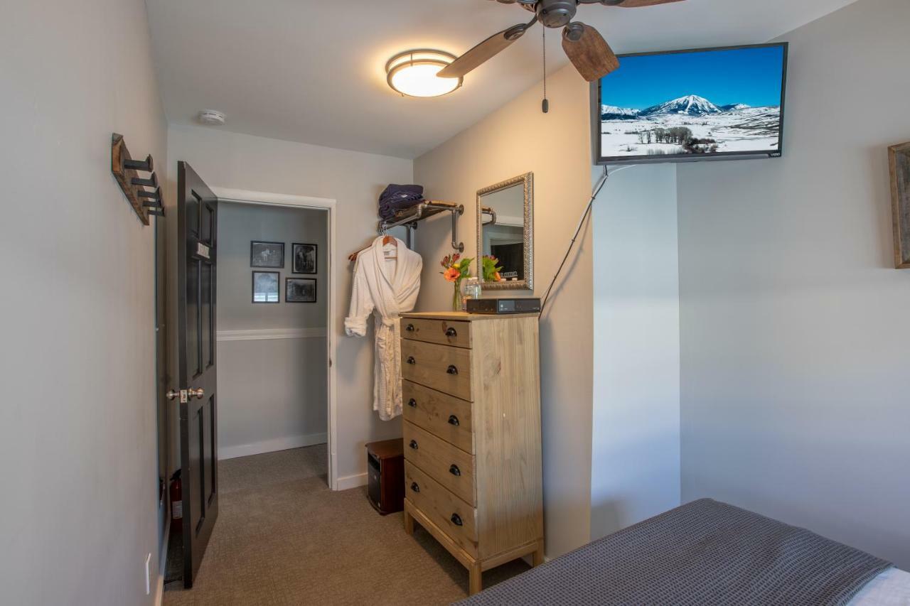 Purple Mountain Bed & Breakfast & Spa Crested Butte Exterior photo